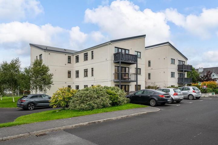 8 Montrey Pine, River Village, Monksland, Athlone, Co. Roscommon, N37R624