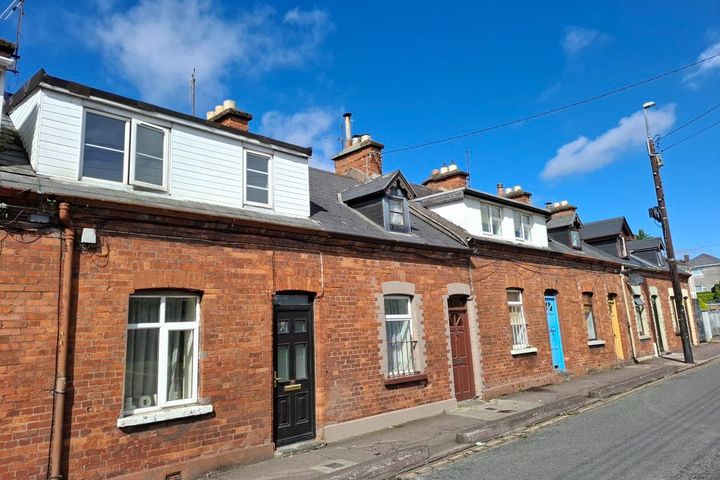 7 Parnell Terrace, Pouladuff Road, The Lough, Co. Cork, T12F5C7