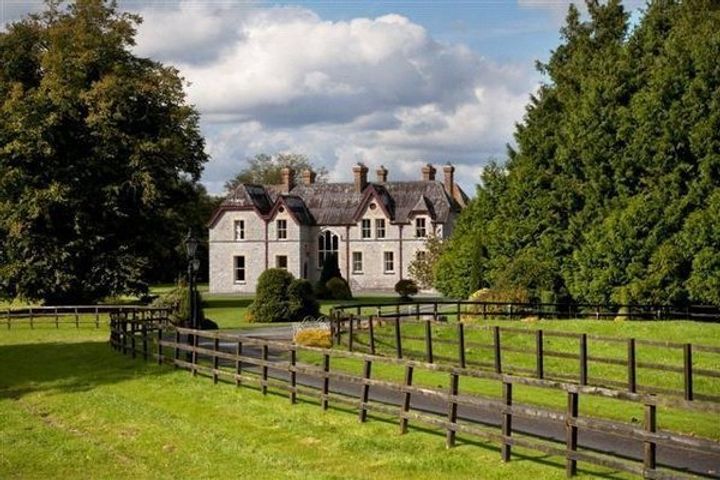Kilteelagh House, Dromineer, Nenagh, Tipperary