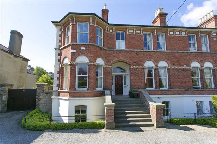 Seapoint Lodge, 31 Seapoint Ave, Monkstown, Dublin