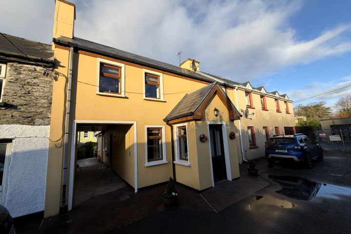 1 Mountain View, East End, Cahersiveen, Co. Kerry, V23PD74