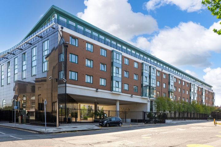 86 Adelaide Square, Whitefriar Street, Dublin 8, D08YY07