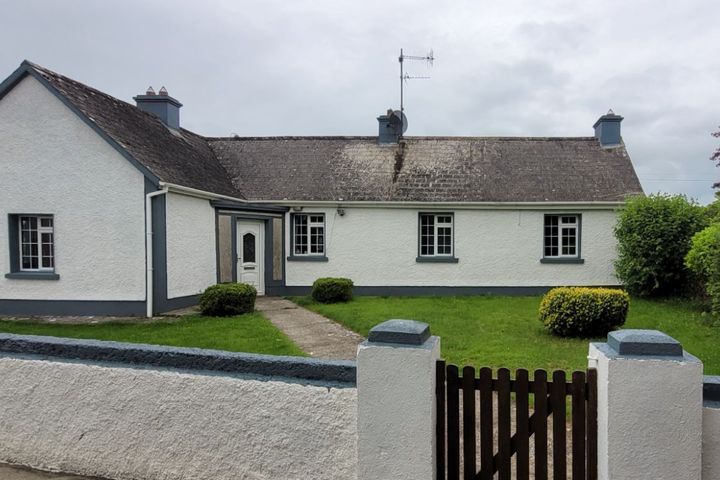 Derreen, Ballyforan, Ballinasloe, Co. Galway, H53C3W8