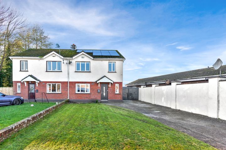 50 Tonlegee Lawns, Athy, Co. Kildare, R14EH90