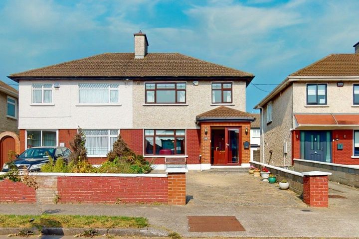 102 Elm Mount, Beaumont, Dublin 9, D09W267