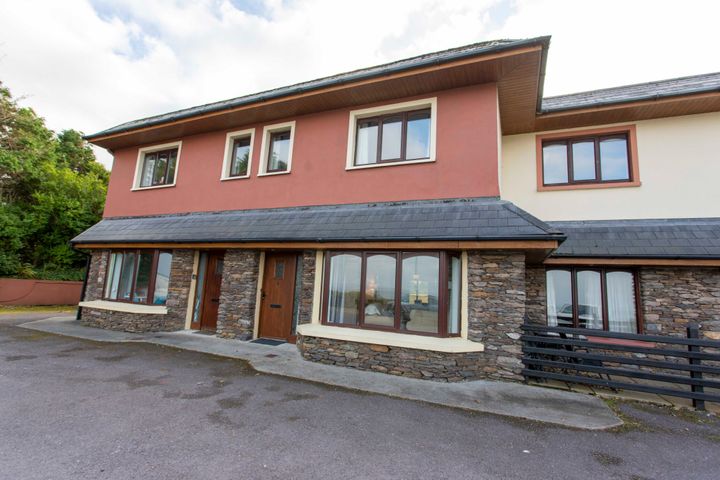 4 Tralee Bay Holiday Village, Aughacasla South, Camp, Co. Kerry, V92YX02