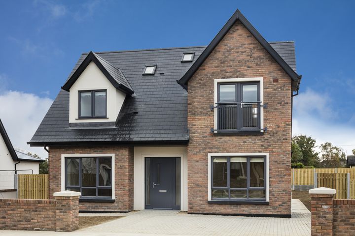 37 Hazelbrook, Kinsealy Lane, Malahide, Dublin