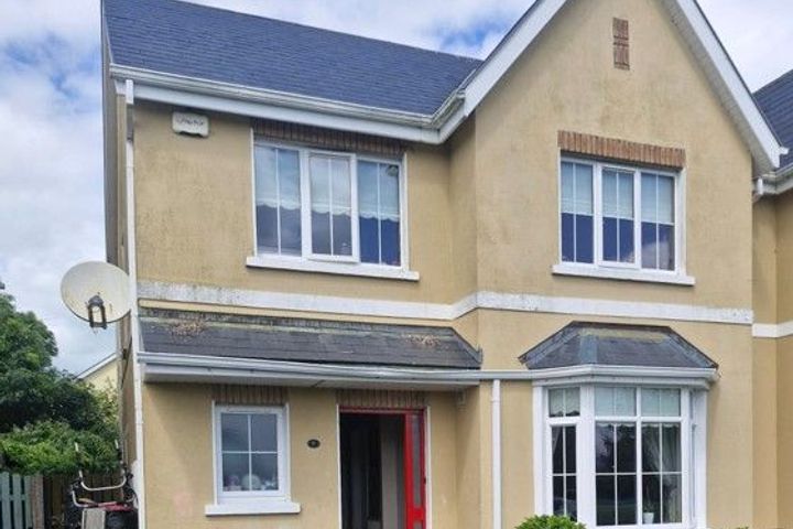 8 The Crescent, Oakfield, Charleville, Charleville, Co. Cork, P56T258