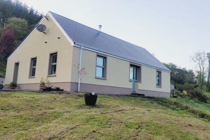 Hazel Farm, Tullycooley, Dromahair, Co. Leitrim, F91PF21