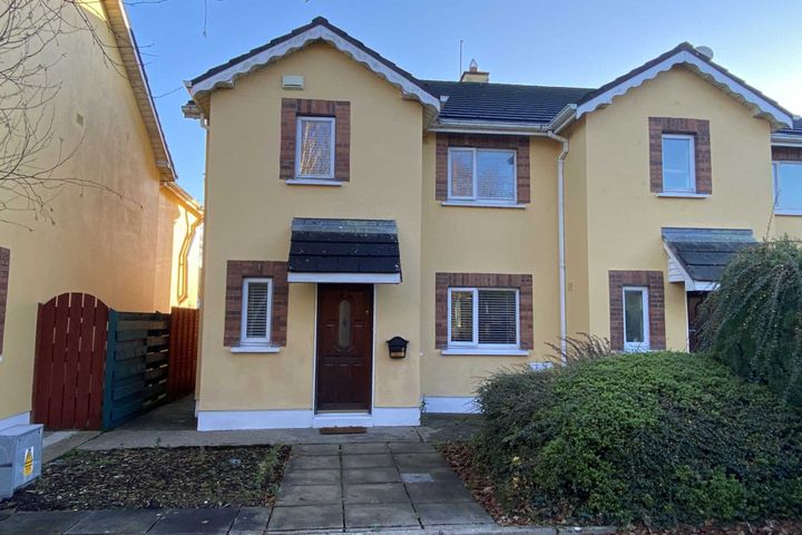 8 Lakeshore Marina, Clarisford, Killaloe, Co. Clare, V94X68F