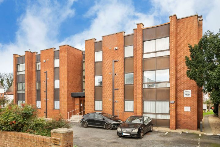 1 Oak House, Oakbury Court, Ballsbridge, Dublin 4, D04E735