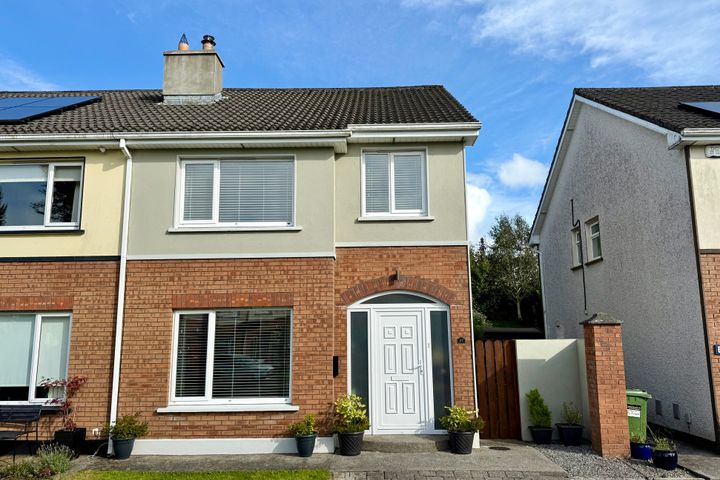 27 Lakeview, Castlebar, Co. Mayo, F23A243