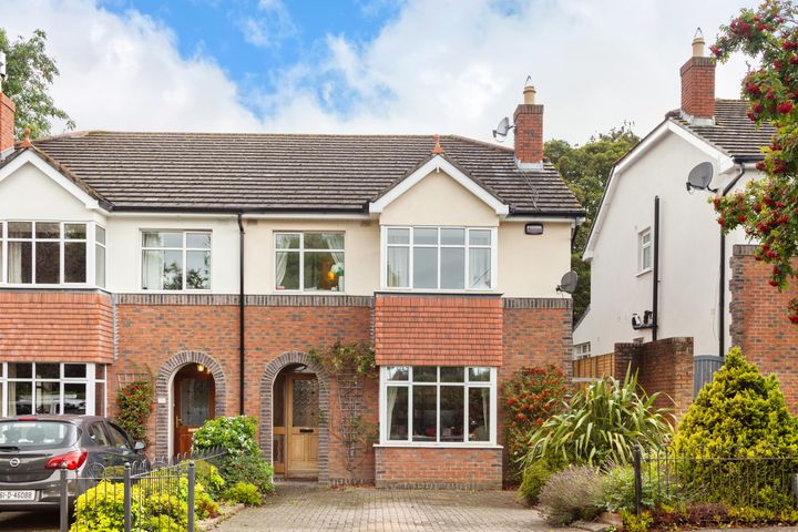 2 Park View, New Park Rd, Blackrock, Dublin