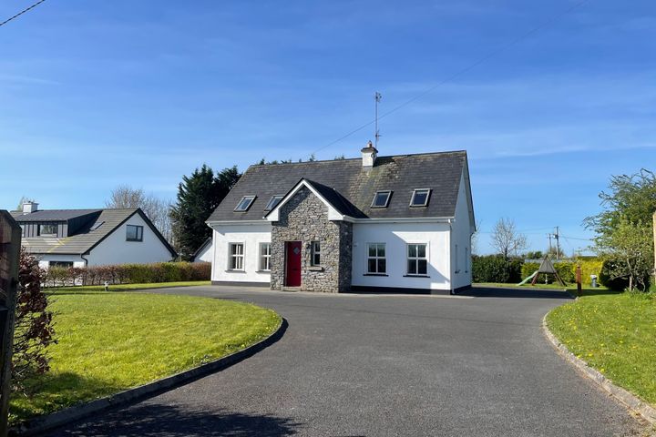 Detached Houses for Sale in Craughwell, Galway | Daft.ie