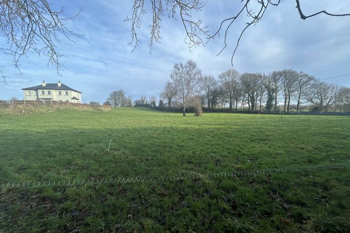 Tulla Road, Quin Village, Co. Clare