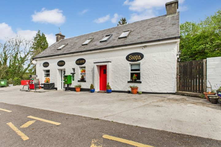 Shop, Storage Shed & 1st Floor Apt., Shop, Storage Shed & 1st Floor Apt., Kilmaley, Ennis, Co. Clare, V95R2HW