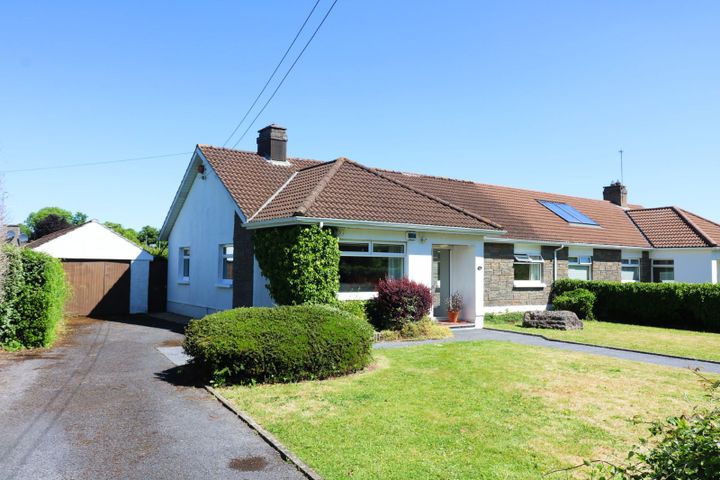 22 Castle Park, Carrick-On-Suir, Carrick-on-Suir, Co. Tipperary, E32W738