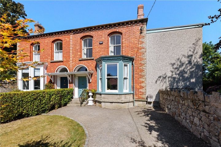2 Alexandra Villas, Rockfort Ave, Dalkey, Dublin 14, Dublin