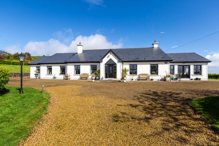 The Lodge On 3.78 Acres, Corrageen, Rathnure, New Ross, Co Wexford, Y21KC04
