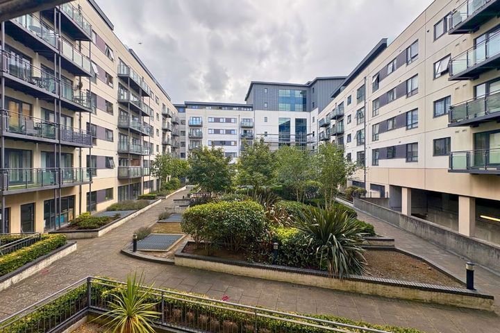 6 Meridian Court, Royal Canal Park, Dublin 15, D15HD56