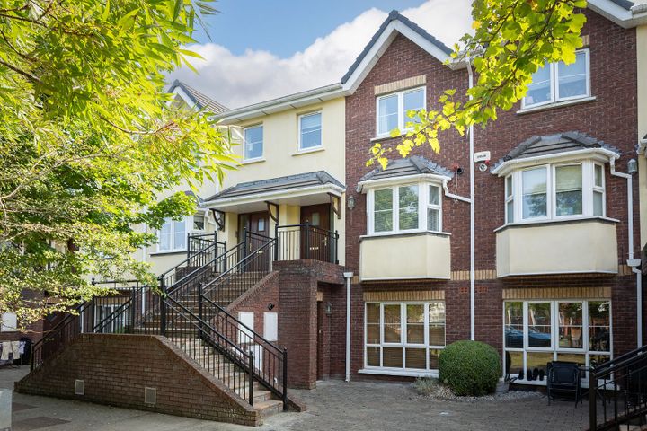 8 Holly Grove, Broomfield Village, Midleton, Co. Cork, P25XY97
