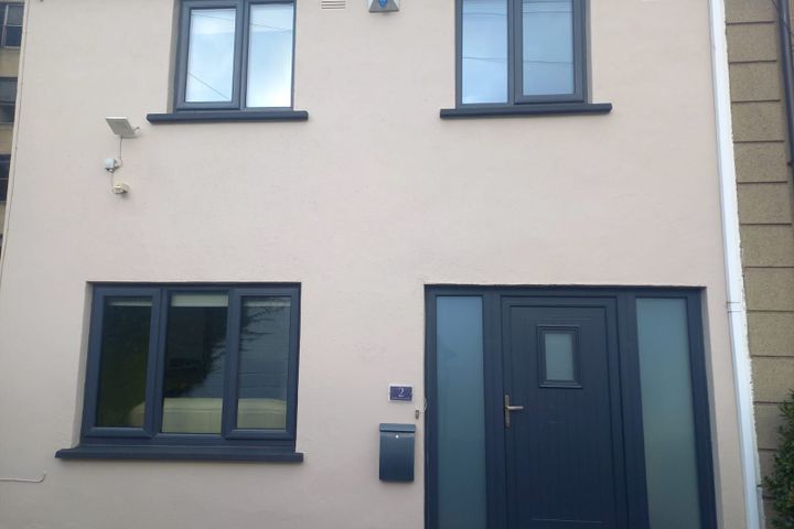 2 Crofton Mews, Stable Lane, Monkstown, Co. Dublin, A96FV05