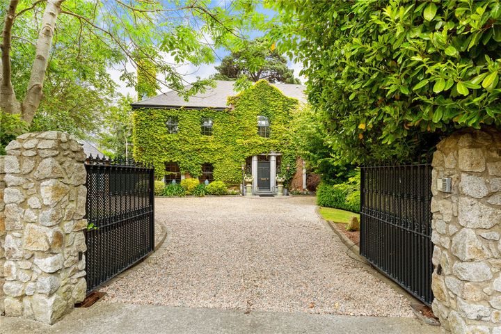 4 Avoca Wood, Avoca Ave, Blackrock, Dublin