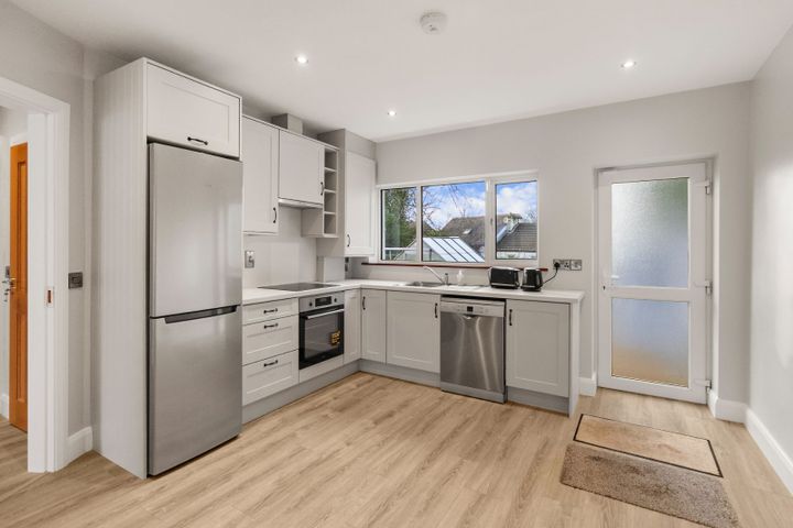Roscairn, 4a Fairy Ville Lawn, The Lough, Co. Cork, T12E2Y4