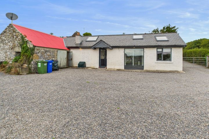 Stone Wall Cottage, Newtown, Kilbeggan, Co. Westmeath, N91KR7W
