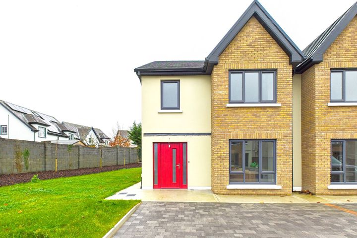 2 Shanacloon Gardens, Shanballa, Lahinch Road V95 R2EV, Ennis, Co. Clare