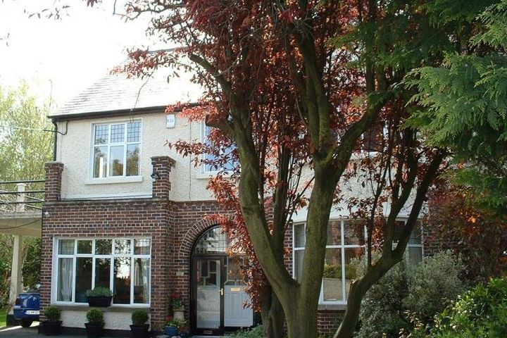 17 Braemor Park, Churchtown, Dublin