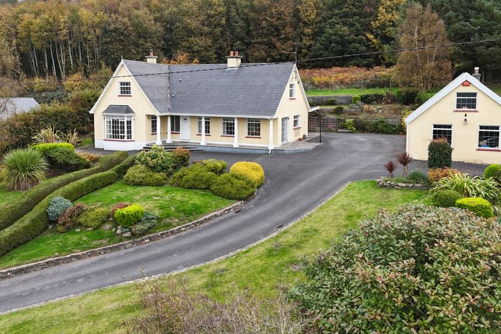 Fern Hill, Ballinteskin, New Ross, Co. Wexford, Y34FR63