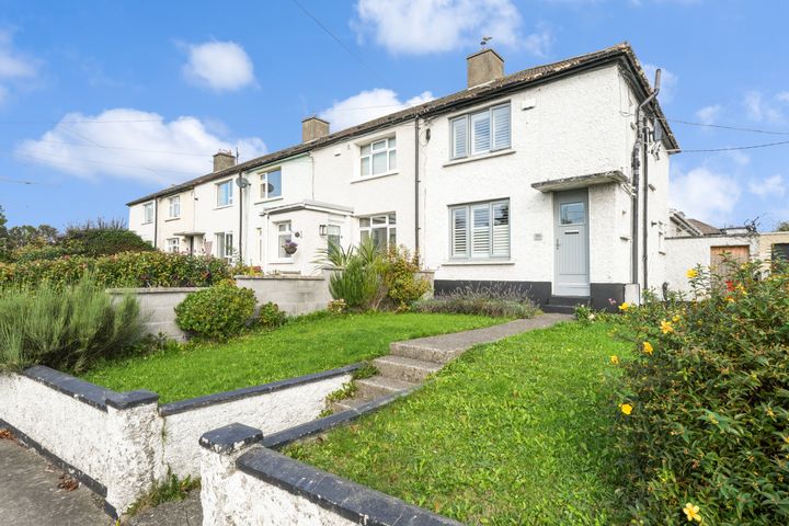 98 Ballygall Crescent Finglas, Dublin 11