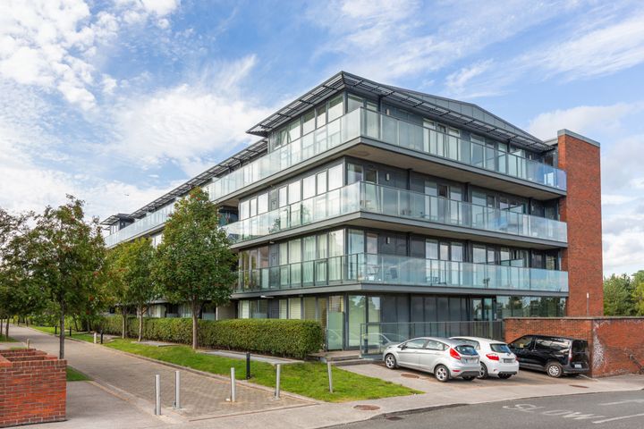 27 Mimosa Hall, The Gallops, Levmoss Park, Dublin 18, D18FY61