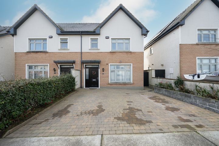 12 The Lawn, Janeville, Carrigaline, Co. Cork, P43EY11