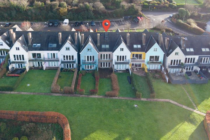8 Castlepoint Court, Crosshaven, Co. Cork, P43VP79