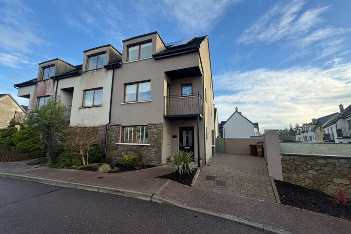 9 Oakridge, Meadowlands, Macroom, Co. Cork, P12PX54