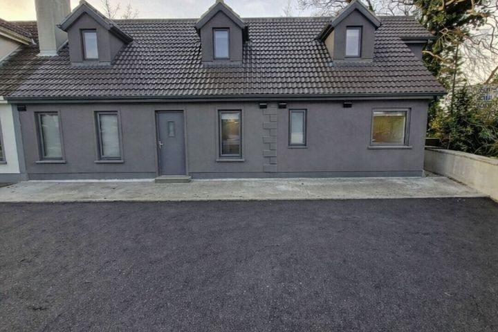 1b The Lodge, The Village, Wellpark, Galway, Wellpark, Co. Galway