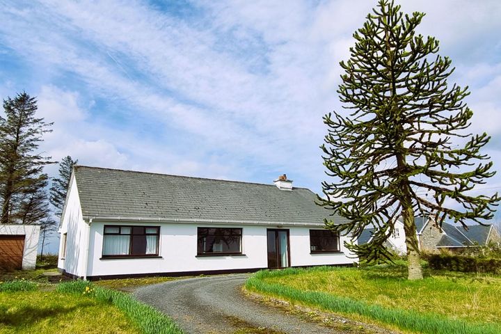 Carrowcarden, Enniscrone, Co. Sligo, F26EY04