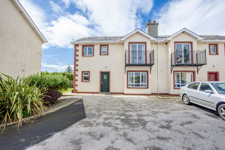 24 Seacliff, X91N4V8