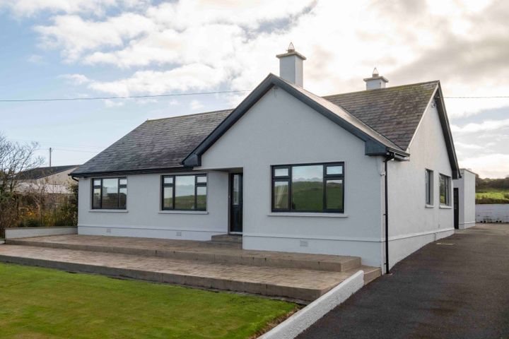 Ennistymon Road, Lahinch, Lahinch, Co. Clare, V95R7D8