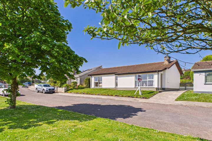 4 Seaview Park, Dunmore East, Waterford, Co. Waterford, X91KW20