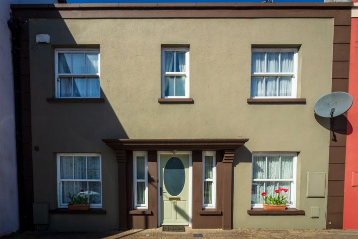 16 Ballina Quay, Ballina, Co. Tipperary, V94N2RC