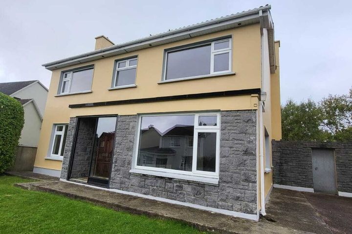 2 Cloonanorig, Tralee, Co. Kerry, V92APY2