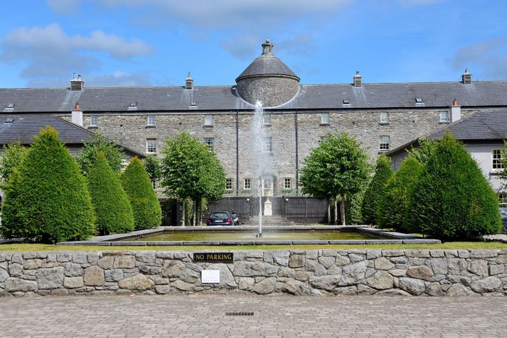 29 The Vaults, Lower Courtyard, Headfort Demesne, Kells, Co. Meath, A82XH74