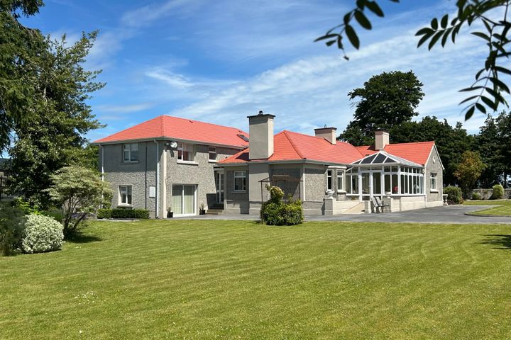 Castlelake, Cashel, Tipperary, E25TD70