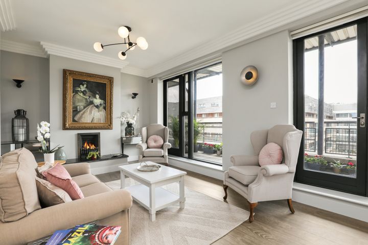 11 Gandon House, Custom House Square, IFSC, Dublin 1, D01VE43