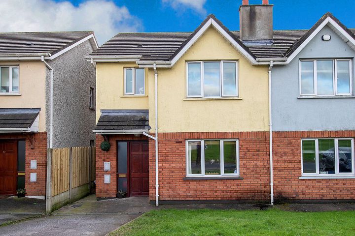 42 Town Court, Dungarvan, Co Waterford, X35YV21