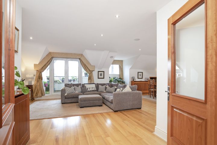72 Woodview, Mount Merrion Aveune, Blackrock, Dublin