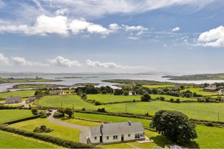 Roaring Water Cottage, Skeaghanore East, Ballydehob, Co. Cork